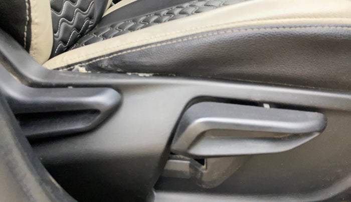 2023 Tata Tiago XZ PLUS CNG, CNG, Manual, 35,408 km, Driver Side Adjustment Panel