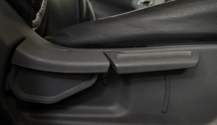 2019 Hyundai GRAND I10 NIOS SPORTZ 1.2 KAPPA VTVT, Petrol, Manual, 58,860 km, Driver Side Adjustment Panel