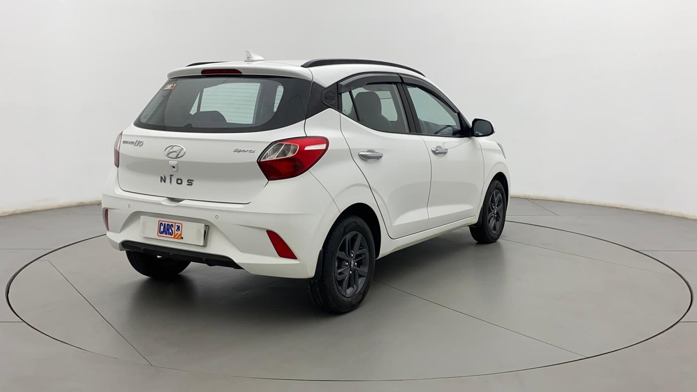 2022 Hyundai GRAND I10 NIOS SPORTZ 1.2 KAPPA VTVT CNG, CNG, Manual, 12,705 km, Right Back Diagonal