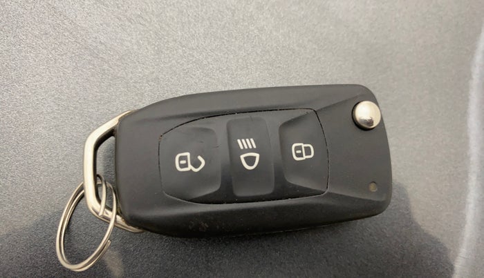 2020 Tata Tiago XZ PLUS PETROL, Petrol, Manual, 36,185 km, Key Close Up