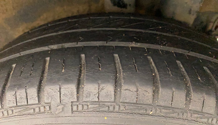 2015 Hyundai Grand i10 ASTA AT 1.2 KAPPA VTVT, Petrol, Automatic, 39,456 km, Left Rear Tyre Tread