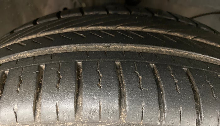 2012 Honda City S MT PETROL, Petrol, Manual, 79,967 km, Right Front Tyre Tread