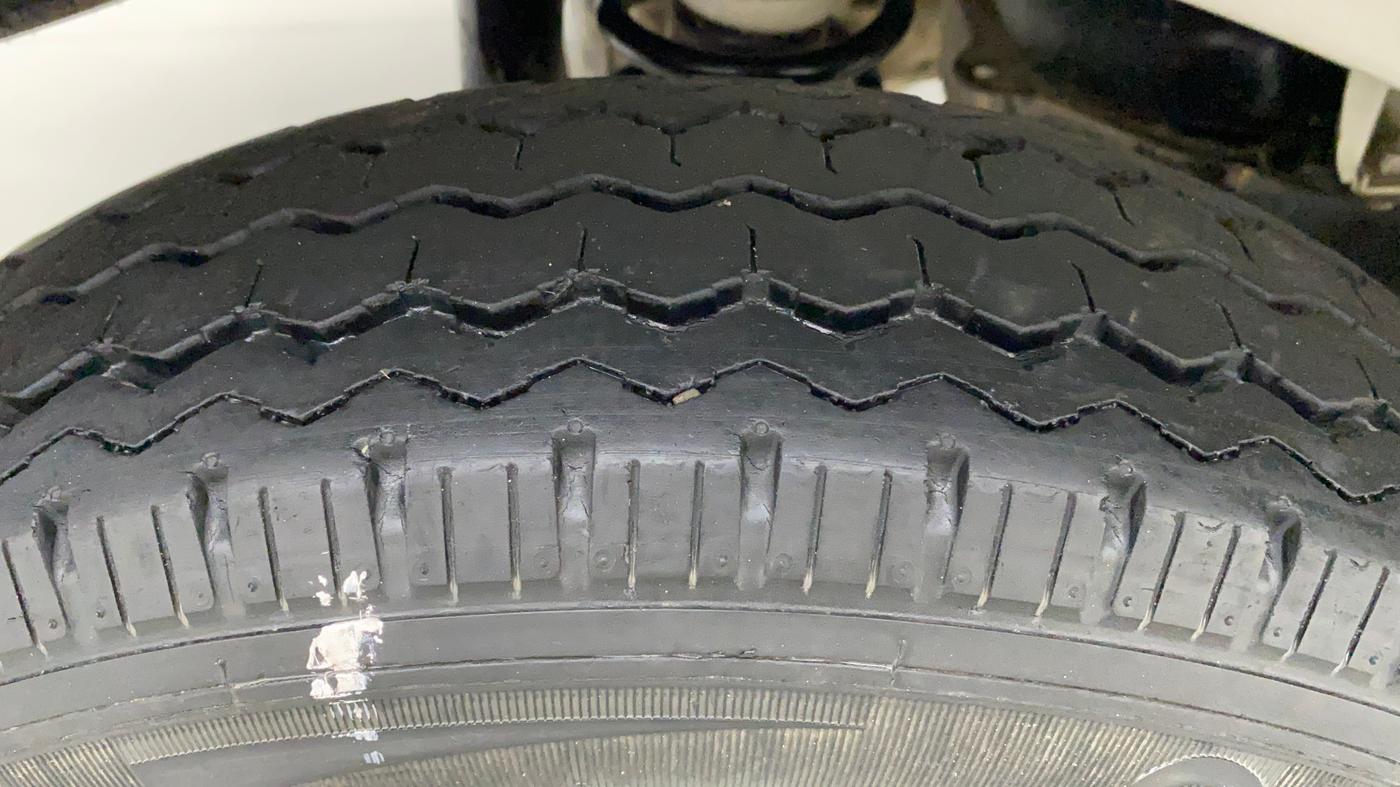 2019 Maruti Eeco 5 STR WITH A/C+HTR, Petrol, Manual, 15,712 km, Right Rear Tyre Tread