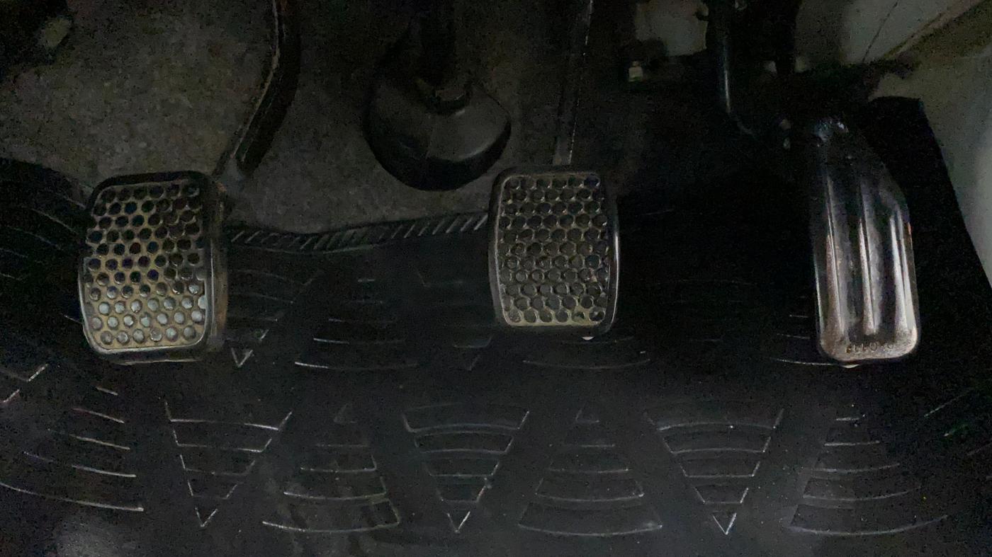 2019 Maruti Eeco 5 STR WITH A/C+HTR, Petrol, Manual, 15,712 km, Pedals
