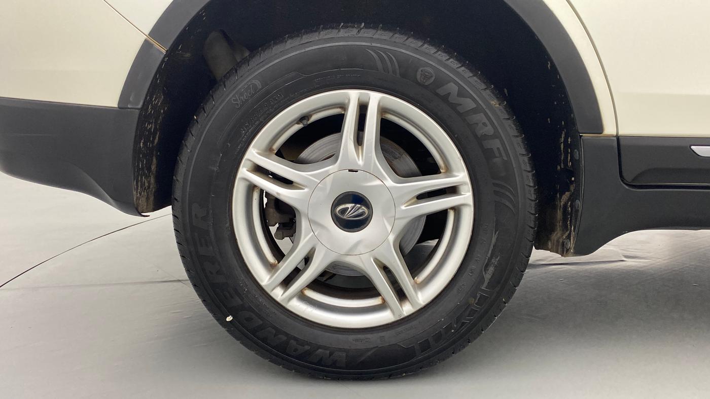 2018 Mahindra MARAZZO M6 8 STR, Diesel, Manual, 37,464 km, Right Rear Wheel
