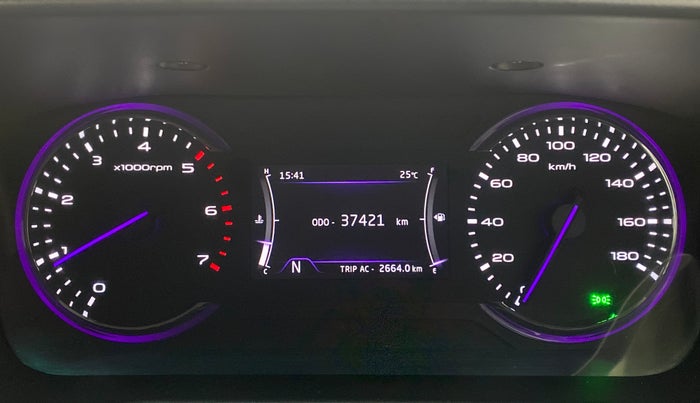 2018 Mahindra MARAZZO M6 8 STR, Diesel, Manual, 37,464 km, Odometer Image