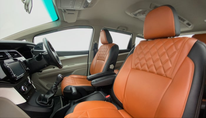 2018 Mahindra MARAZZO M6 8 STR, Diesel, Manual, 37,464 km, Right Side Front Door Cabin