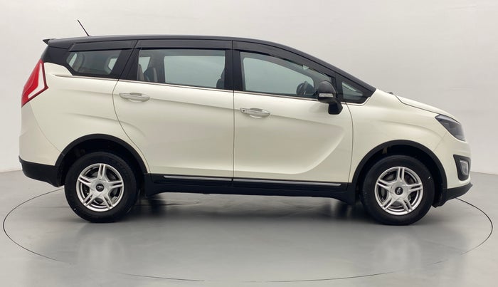 2018 Mahindra MARAZZO M6 8 STR, Diesel, Manual, 37,464 km, Right Side View