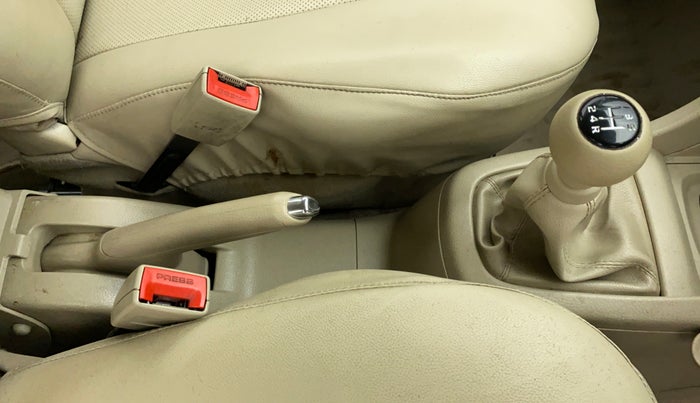 2015 Maruti Ertiga VXI, Petrol, Manual, 65,450 km, Gear Lever