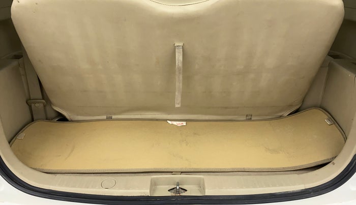 2015 Maruti Ertiga VXI, Petrol, Manual, 65,450 km, Boot Inside