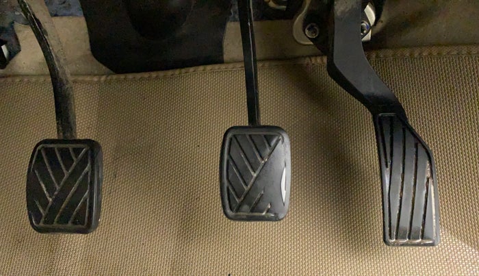 2015 Maruti Ertiga VXI, Petrol, Manual, 65,450 km, Pedals