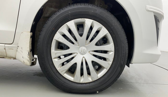 2015 Maruti Ertiga VXI, Petrol, Manual, 65,450 km, Right Front Wheel