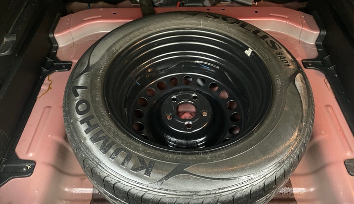 2017 Hyundai Creta SX PLUS 1.6 PETROL, Petrol, Manual, 97,987 km, Spare Tyre