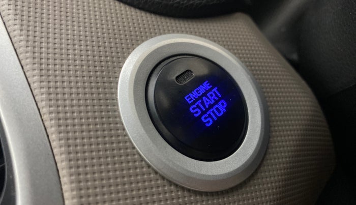 2017 Hyundai Creta SX PLUS 1.6 PETROL, Petrol, Manual, 97,987 km, Keyless Start/ Stop Button