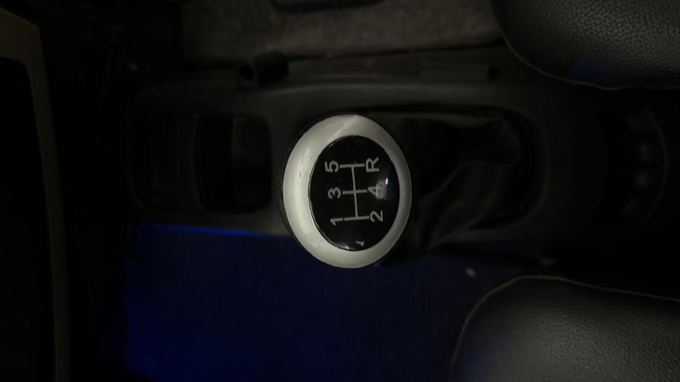 2016 Maruti Wagon R 1.0 VXI, Petrol, Manual, 24,500 km, Gear Lever