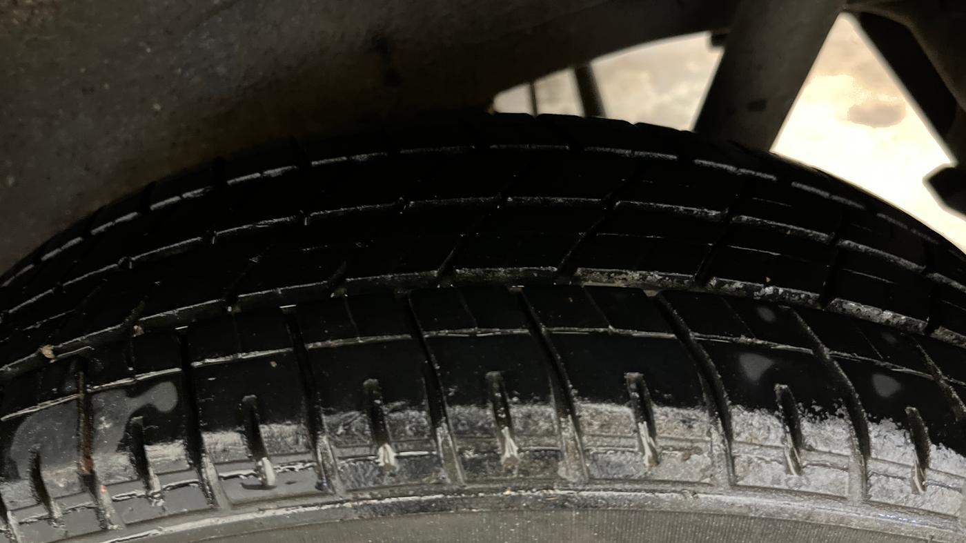 2016 Maruti Wagon R 1.0 VXI, Petrol, Manual, 24,500 km, Left Rear Tyre Tread