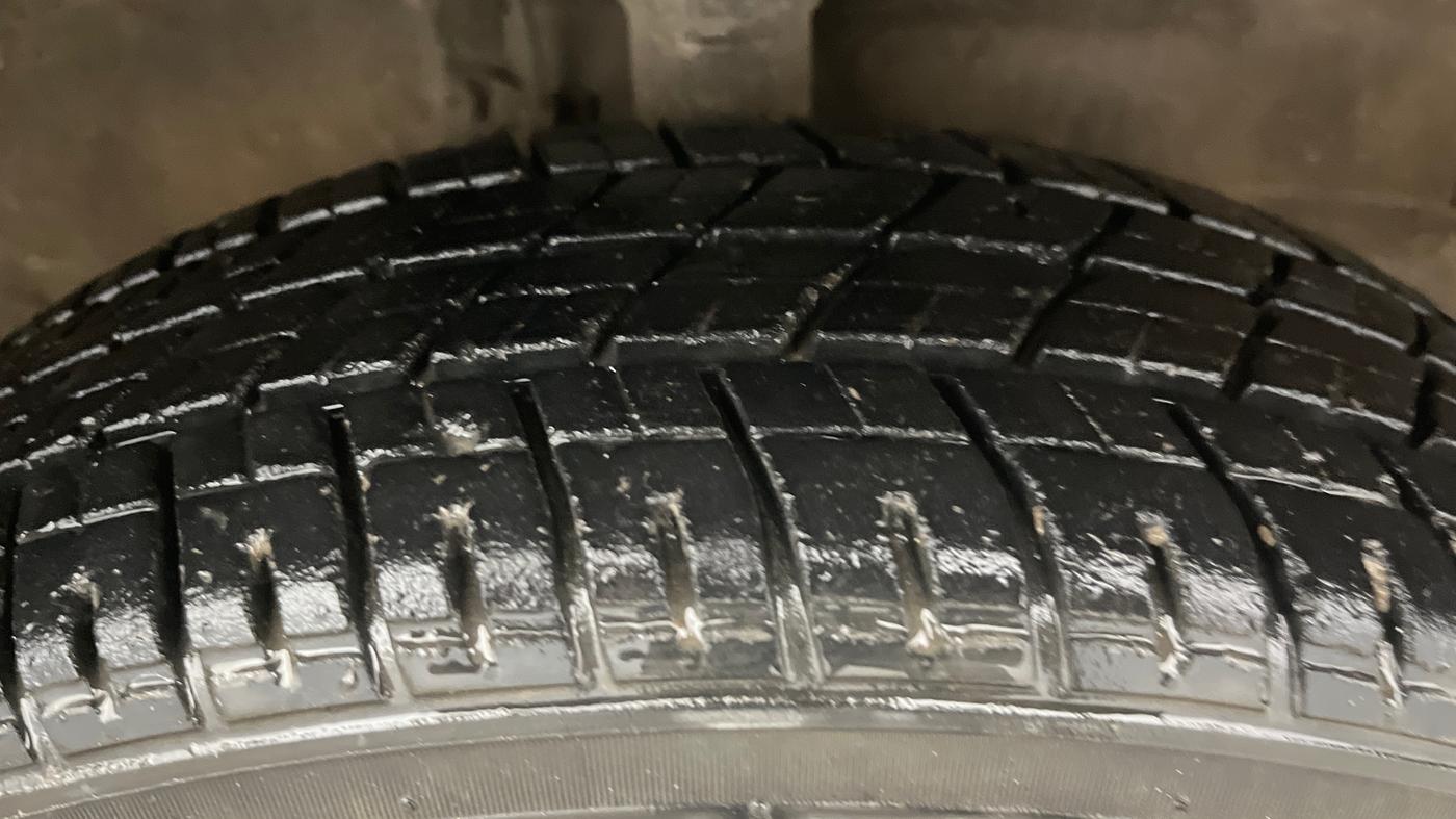 2016 Maruti Wagon R 1.0 VXI, Petrol, Manual, 24,500 km, Right Front Tyre Tread