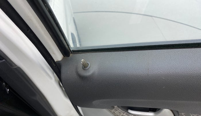 2018 Maruti Alto 800 VXI, Petrol, Manual, 63,835 km, Lock system - Door lock knob has minor damage