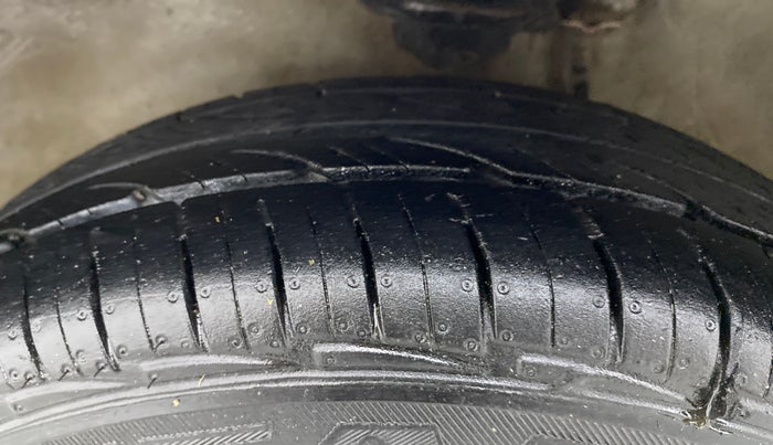 2018 Maruti Alto 800 VXI, Petrol, Manual, 63,835 km, Left Front Tyre Tread