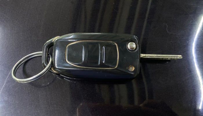 2023 Tata Tiago XTA PETROL, Petrol, Automatic, 19,705 km, Key Close Up