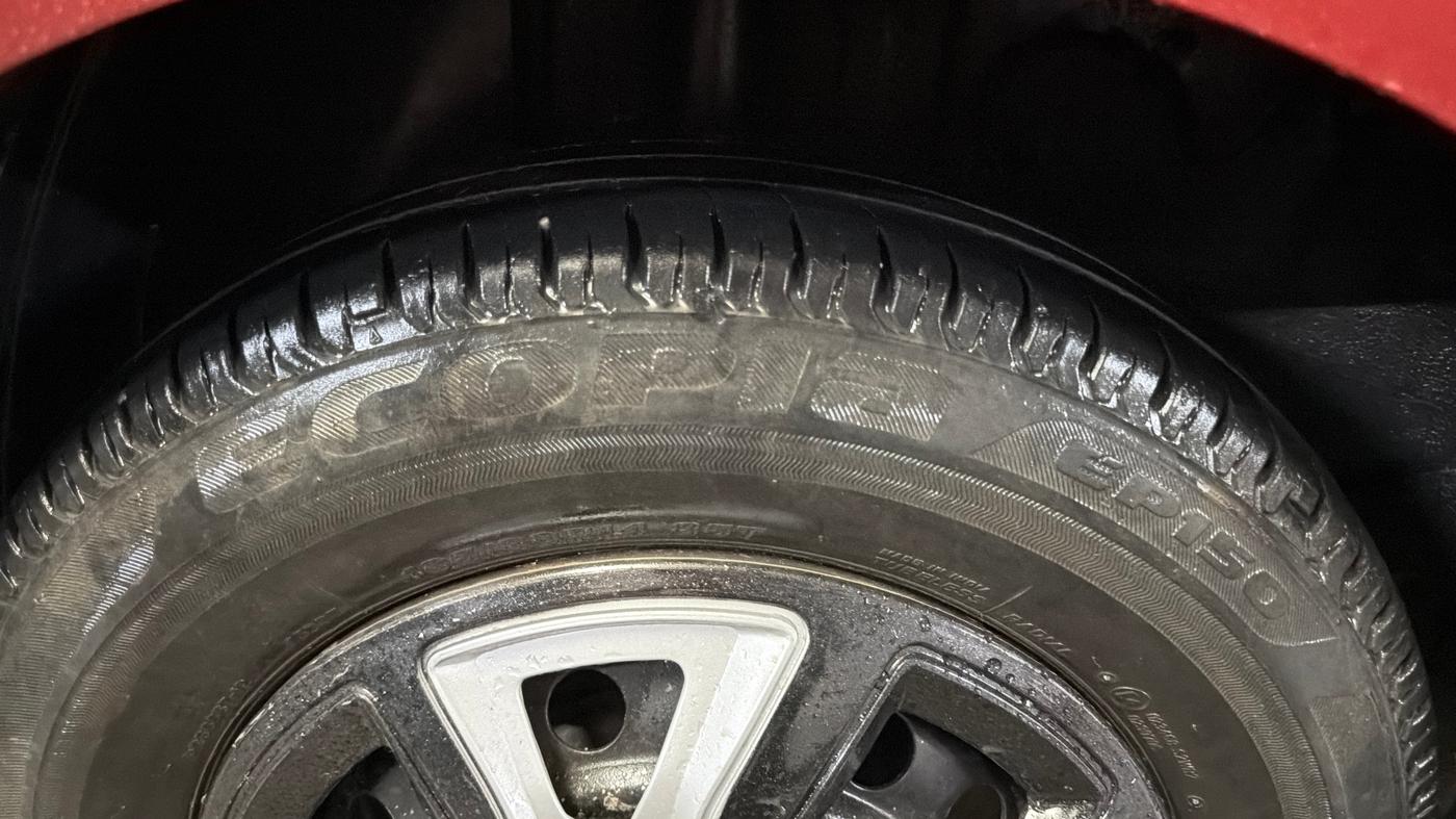 2020 Tata ALTROZ XE PETROL, CNG, Manual, 46,574 km, Right Rear Tyre Tread