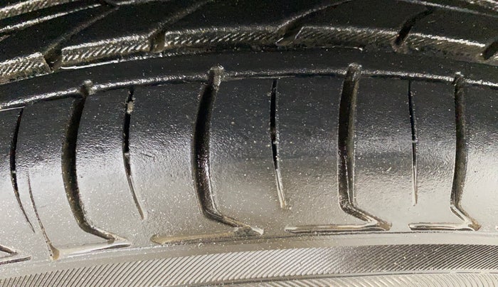 2018 Nissan Micra Active XV, Petrol, Manual, 58,650 km, Right Front Tyre Tread