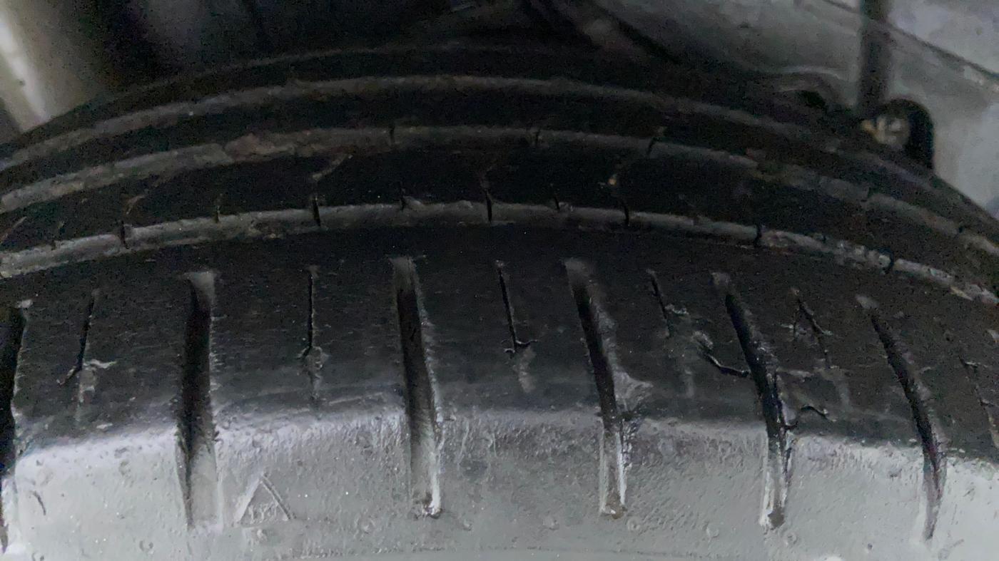 2019 Ford New Figo TITANIUM BLU 1.5 DIESEL, Diesel, Manual, 36,020 km, Right Rear Tyre Tread