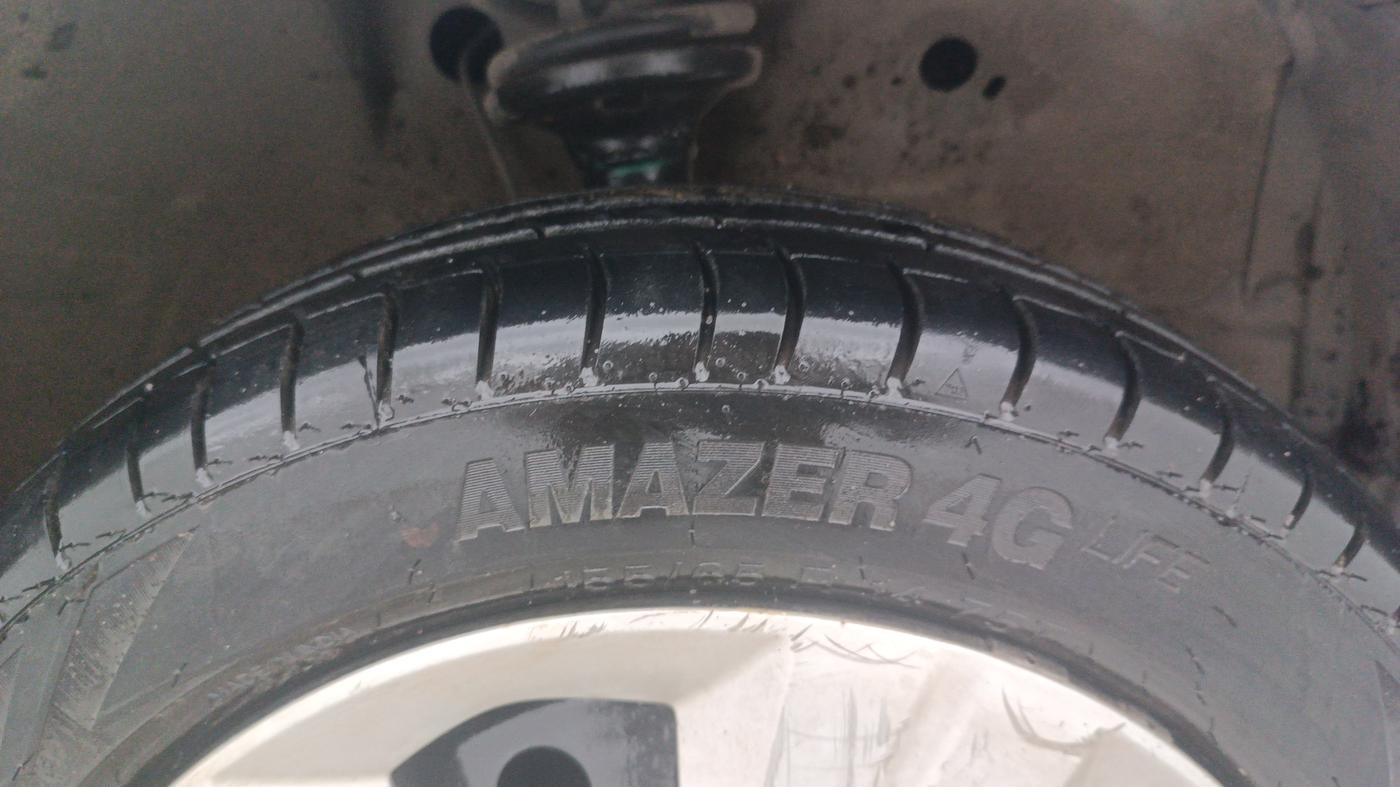 2018 Maruti Wagon R 1.0 VXI AMT, Petrol, Automatic, 43,659 km, Right Front Tyre Tread