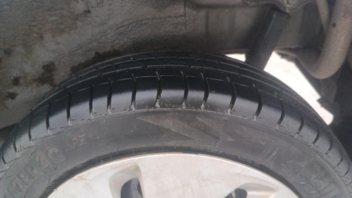 2018 Maruti Wagon R 1.0 VXI AMT, Petrol, Automatic, 43,659 km, Left Rear Tyre Tread