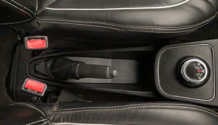 2022 Renault Kwid RXL 1.0 AMT, Petrol, Automatic, 49,984 km, Gear Lever