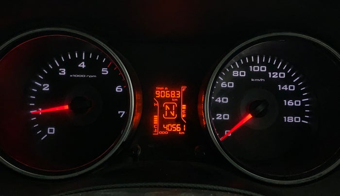 2017 Mahindra TUV300 T10, Diesel, Manual, 40,561 km, Odometer Image