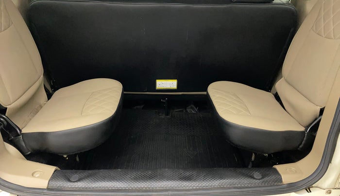 2017 Mahindra TUV300 T10, Diesel, Manual, 40,561 km, Third Seat Row ( optional )