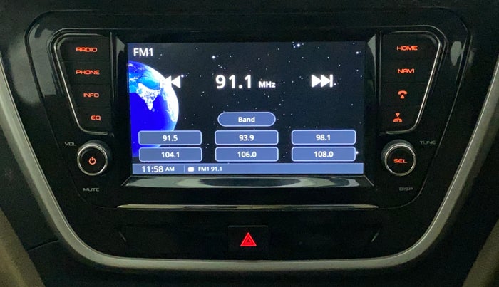 2017 Mahindra TUV300 T10, Diesel, Manual, 40,561 km, Infotainment System