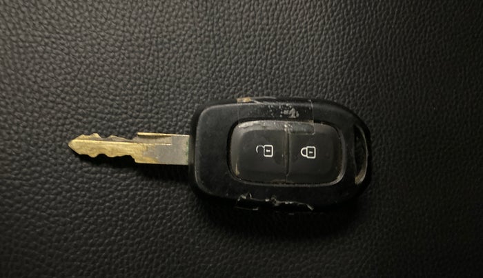 2017 Renault Kwid RXT 1.0, Petrol, Manual, 39,855 km, Key Close Up