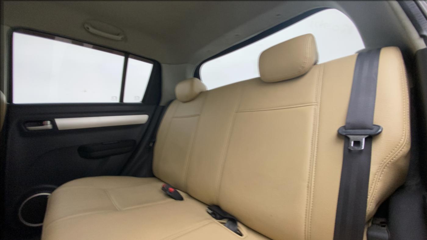 2010 Maruti Swift VXI, Petrol, Manual, 97,645 km, Right Side Rear Door Cabin