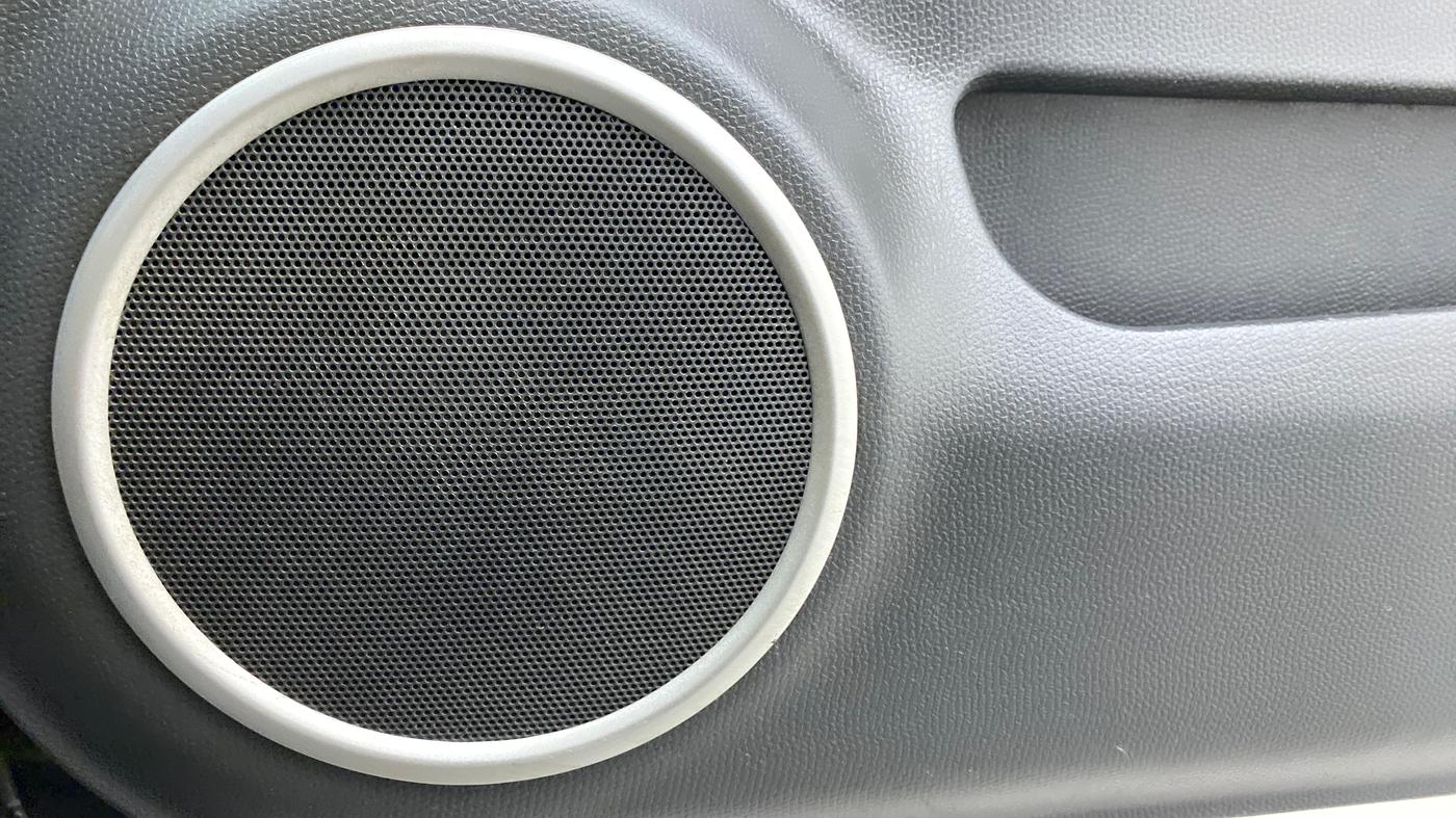 2010 Maruti Swift VXI, Petrol, Manual, 97,645 km, Speaker