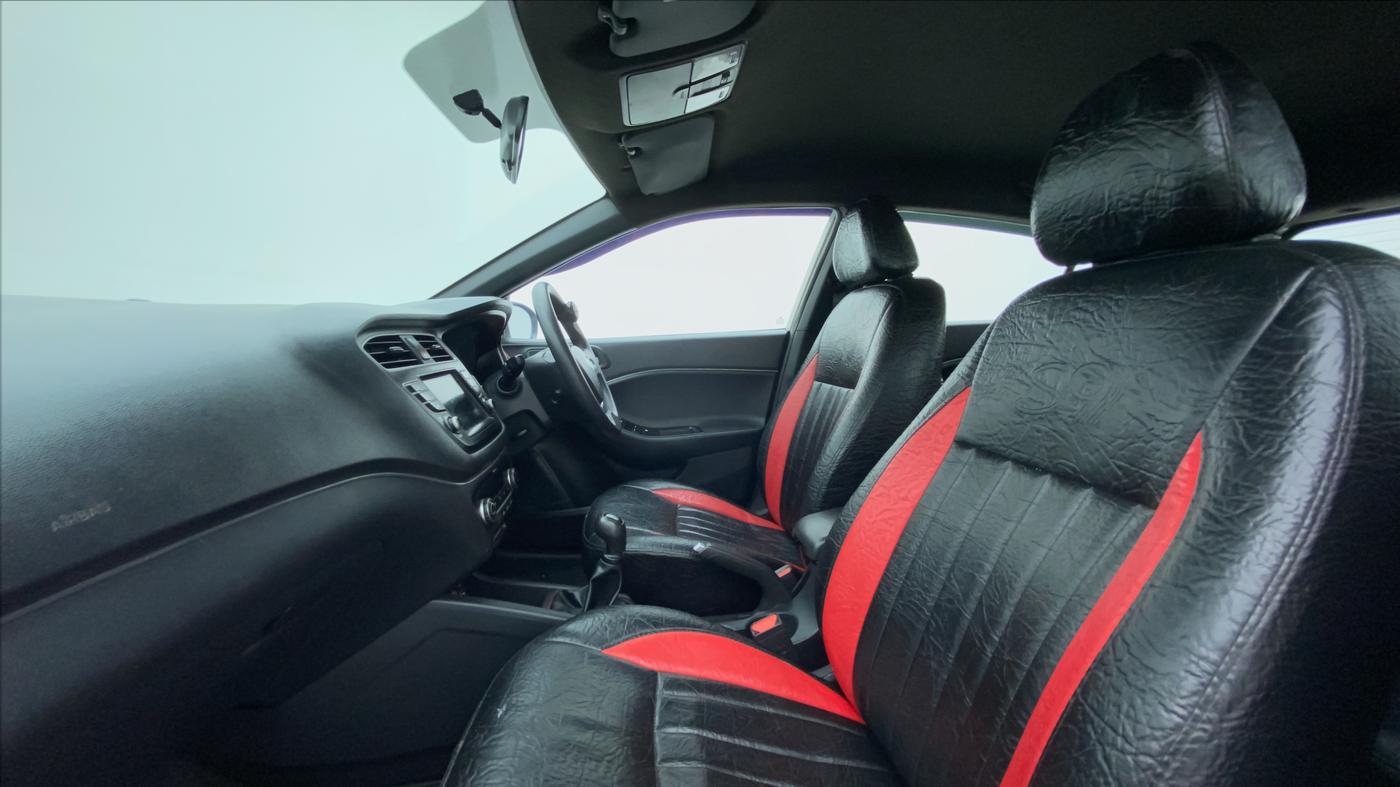 2018 Hyundai Elite i20 ASTA 1.2 DUAL TONE, Petrol, Manual, 52,339 km, Right Side Front Door Cabin