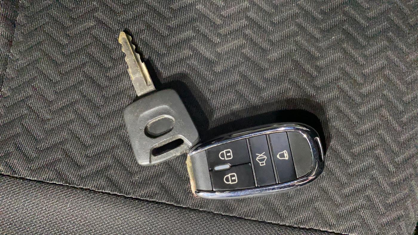 2019 Datsun Redi Go A, Petrol, Manual, 20,380 km, Key Close Up