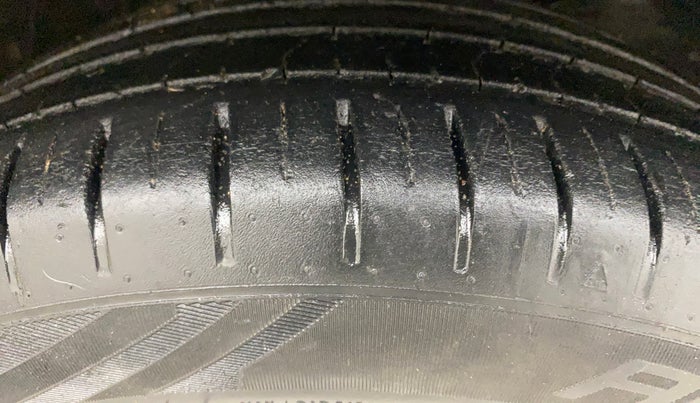 2020 Maruti Baleno ZETA PETROL 1.2, Petrol, Manual, 25,179 km, Right Front Tyre Tread