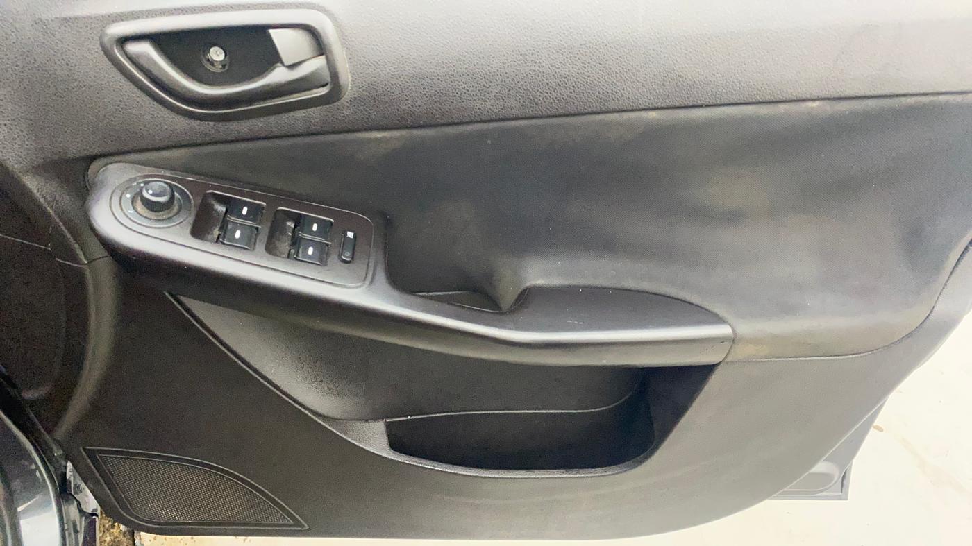 2014 Tata Zest XMS 90PS DIESEL, Diesel, Manual, 1,09,255 km, Driver Side Door Panels Control