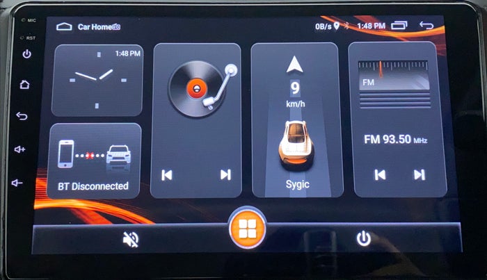 2017 Maruti Swift VXI O, Petrol, Manual, 48,030 km, Infotainment System