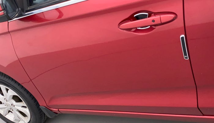 2020 Honda Amaze 1.2L I-VTEC VX CVT, Petrol, Automatic, 33,120 km, Front passenger door - Minor scratches