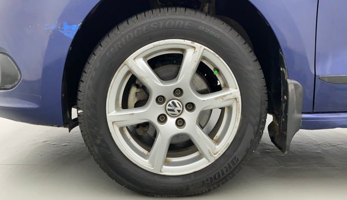 2013 Volkswagen Vento HIGHLINE PETROL, Petrol, Manual, 77,461 km, Left Front Wheel