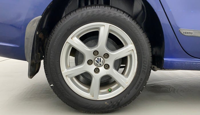 2013 Volkswagen Vento HIGHLINE PETROL, Petrol, Manual, 77,461 km, Right Rear Wheel