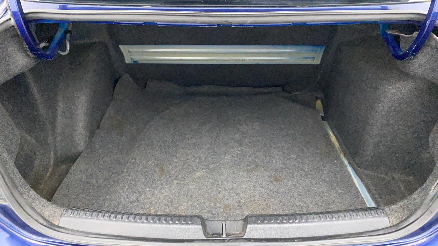 2013 Volkswagen Vento HIGHLINE PETROL, Petrol, Manual, 77,461 km, Boot Inside