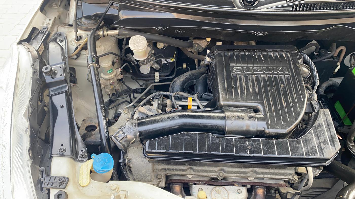 2014 Maruti Swift VXI, Petrol, Manual, 77,790 km, Engine View - Right