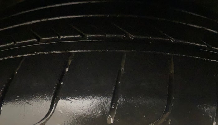 2024 Hyundai Verna SX 1.5 l MPI, Petrol, Manual, 20,610 km, Left Front Tyre Tread