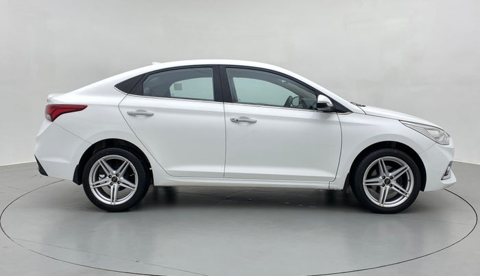 2020 Hyundai Verna 1.6 CRDI SX, Diesel, Manual, 34,942 km, Right Side View