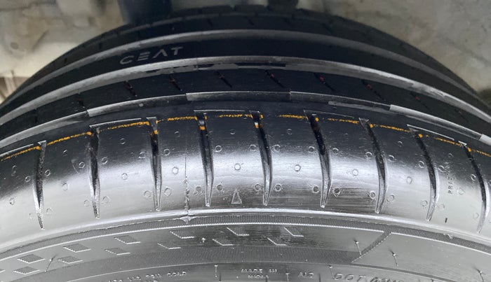 2020 Hyundai Verna 1.6 CRDI SX, Diesel, Manual, 34,942 km, Right Rear Tyre Tread