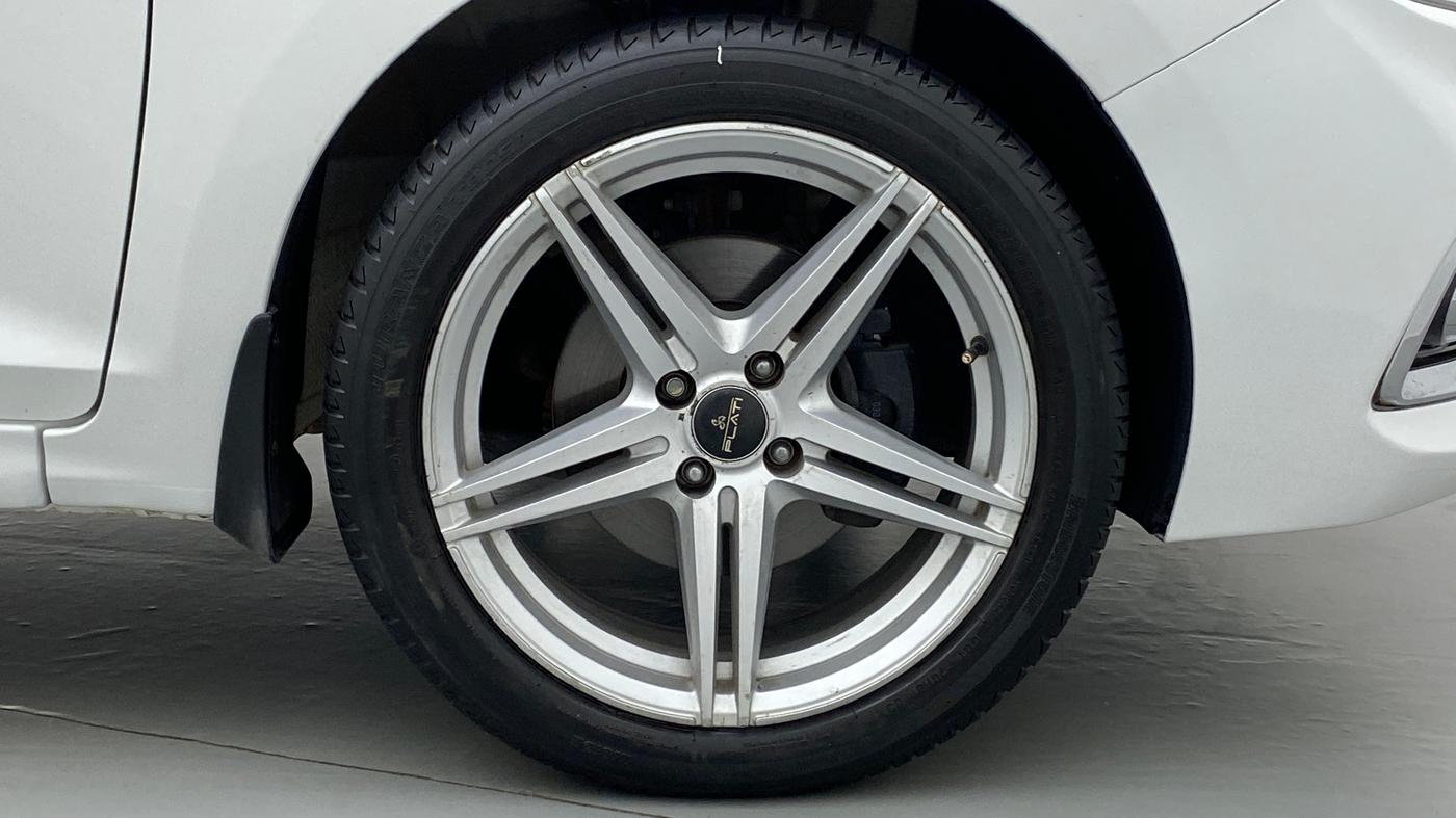 2020 Hyundai Verna 1.6 CRDI SX, Diesel, Manual, 34,942 km, Right Front Wheel
